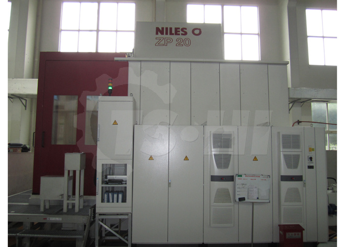 耐爾斯2米磨齒機