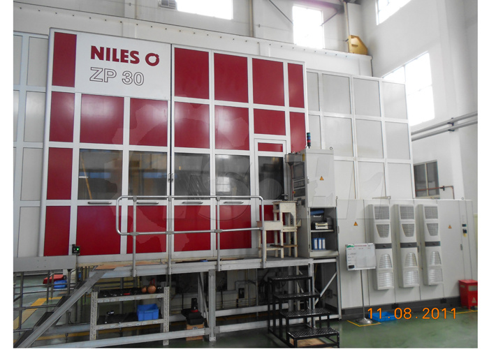 耐爾斯3.2米磨齒機